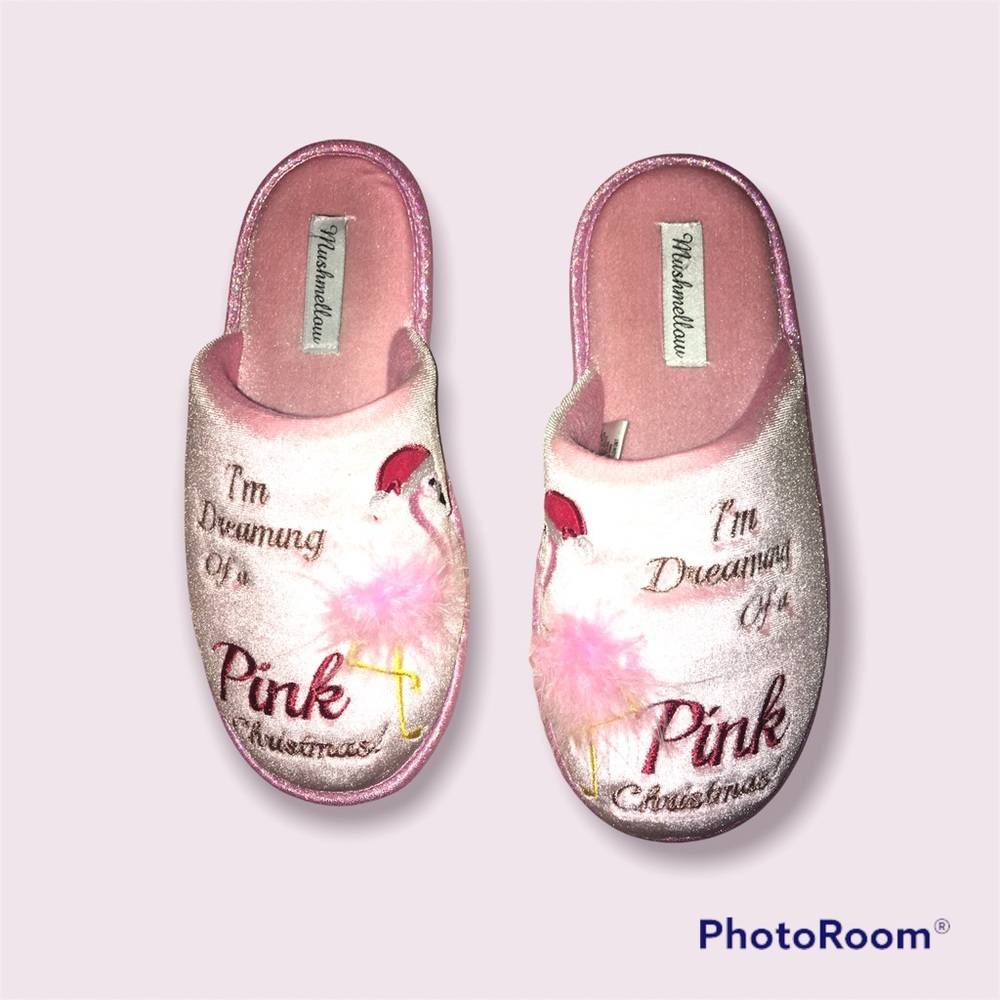 🎄🦩Pink flamingo Christmas slippers - good condition. Pink feathers decoration.